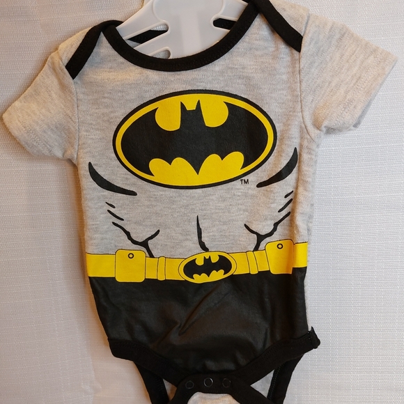 Justice League oneies 3-6months - Picture 4 of 6